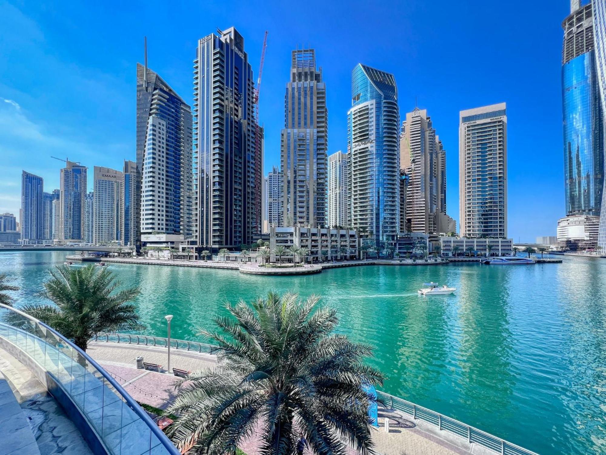The Smart Concierge - Marinascape Oceanic Apartment