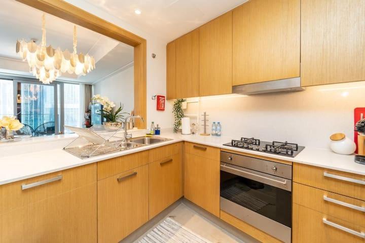 Spectacular Views Of Burj & Fountain - 2 Br Daire Dubai