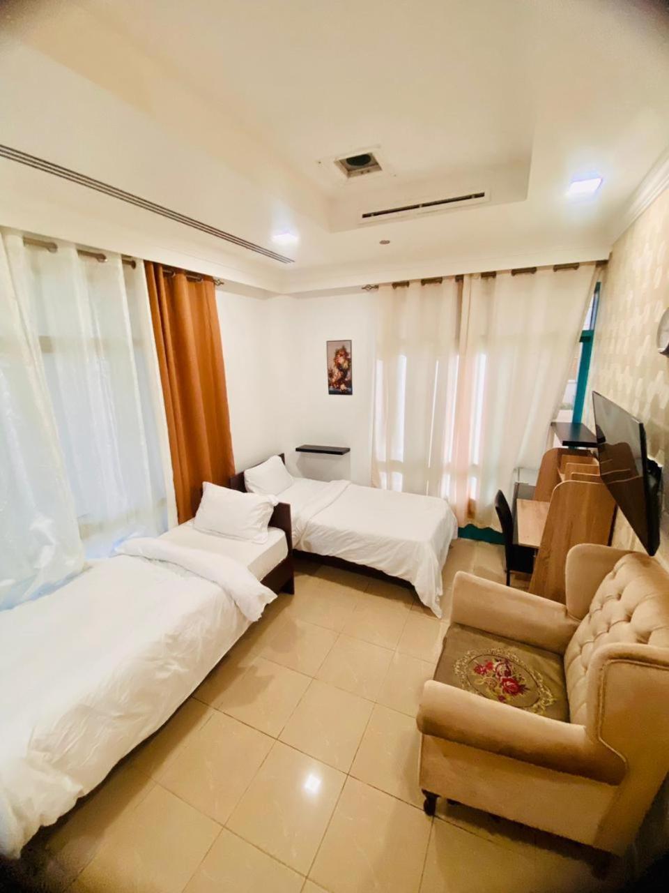 Nice Budget And Bed Space For 