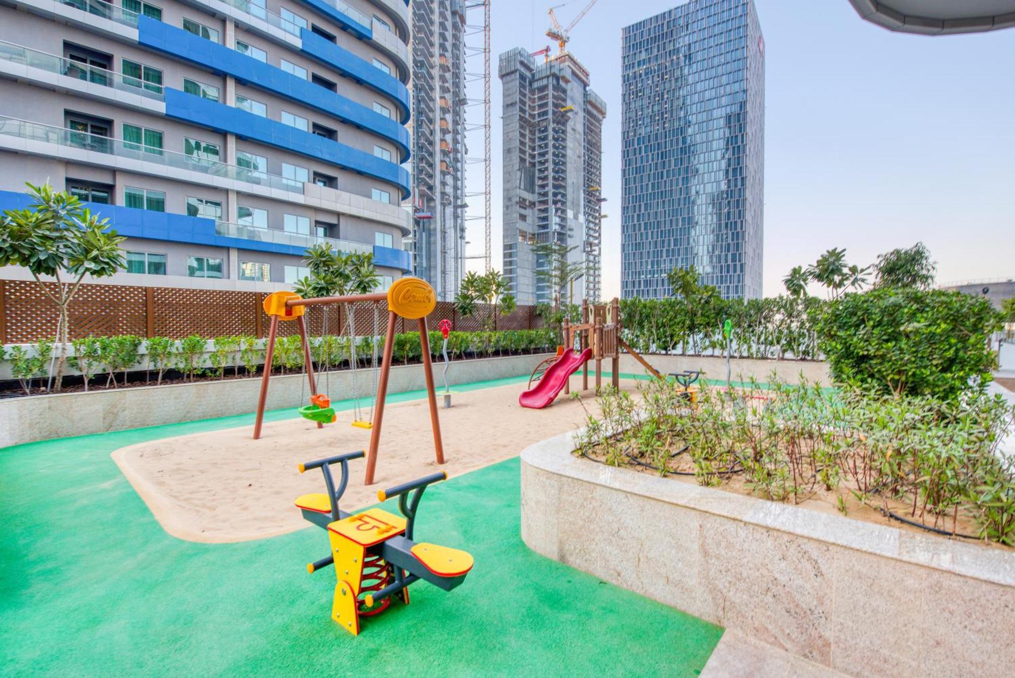Apartamento Rh- Downtown Oasis, Spacious 01 Bedroom In Downtown Near Mall Dubai