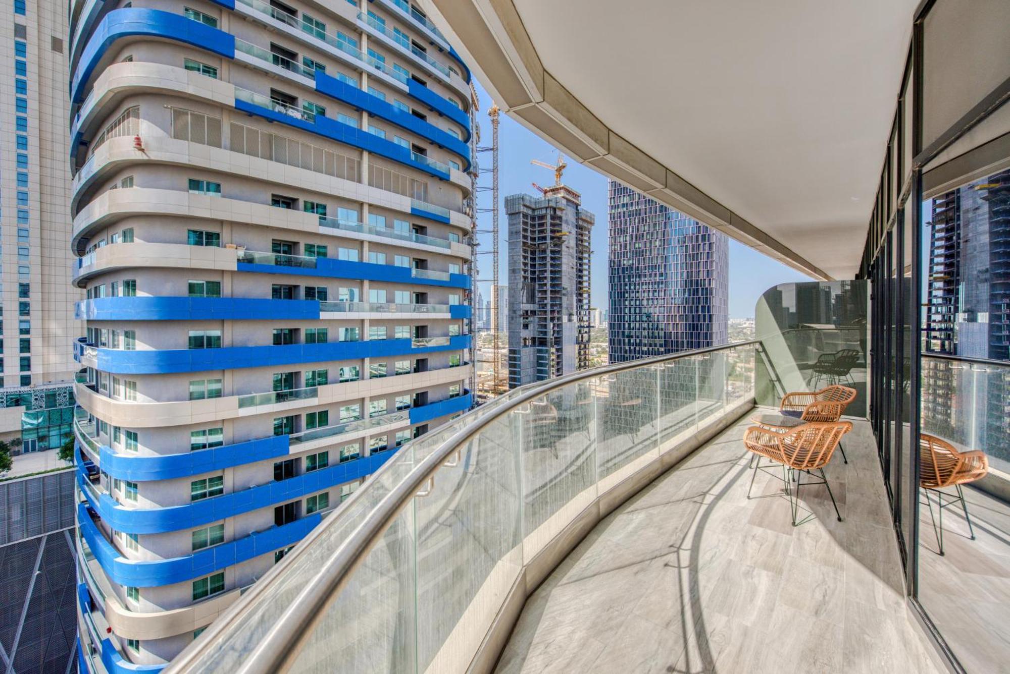 Apartamento Rh- Downtown Oasis, Spacious 01 Bedroom In Downtown Near Mall *