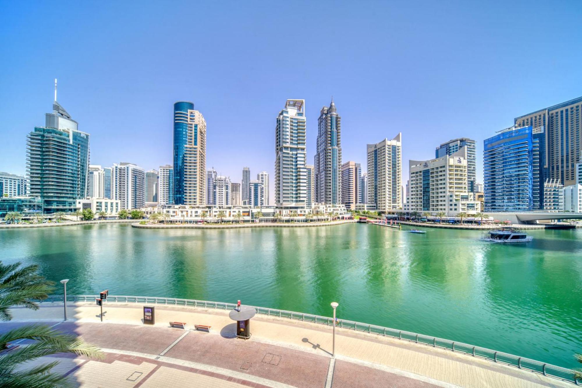 Fairfield Tower, Park Island, Marina - Mint *