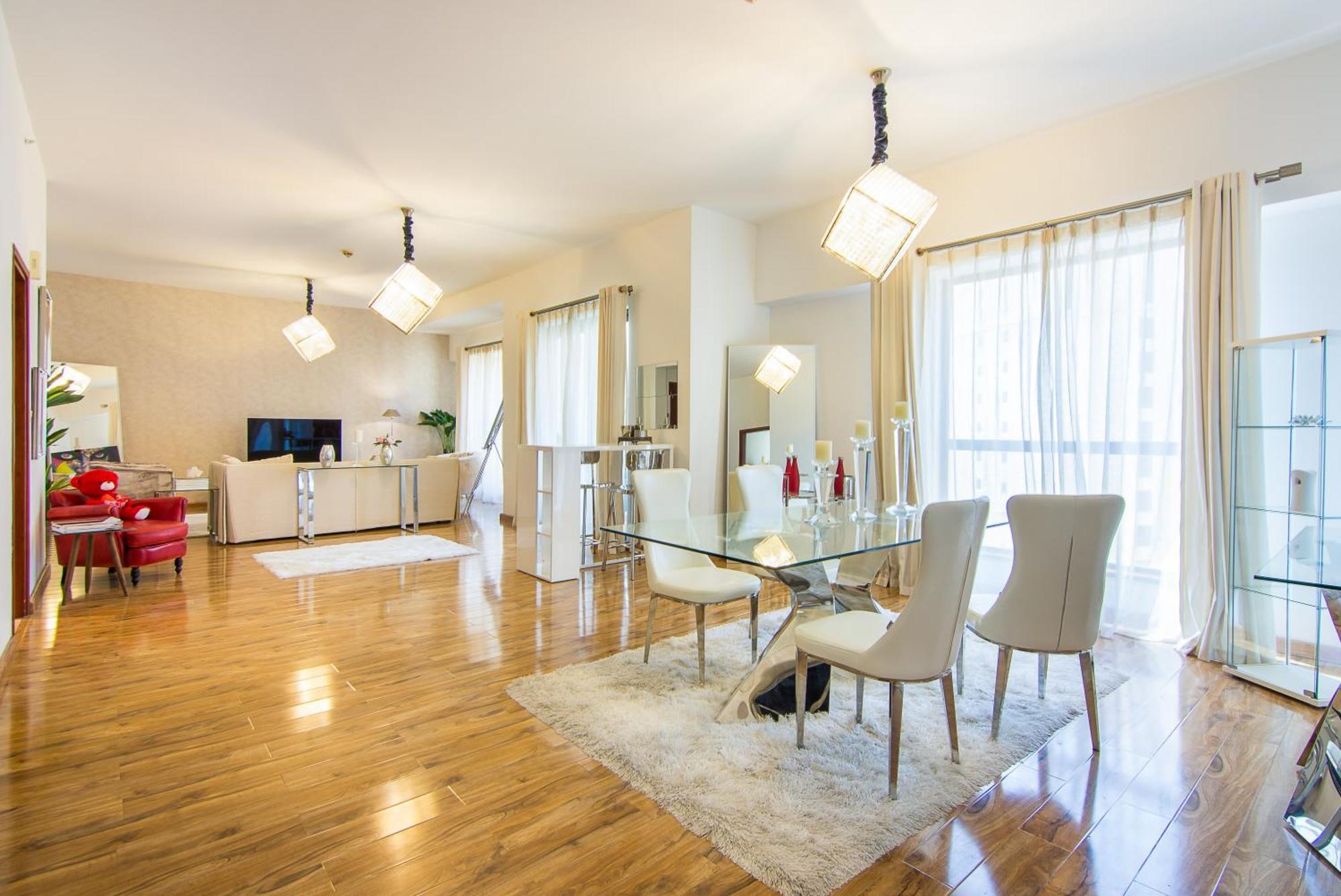 Huge 1br In Jbr Apartment