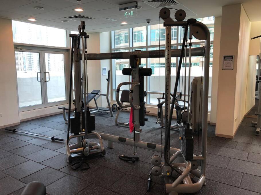 Ultimate / 5 Min Walk From Mall / 5 People / Downtown Boulevard * Dubai