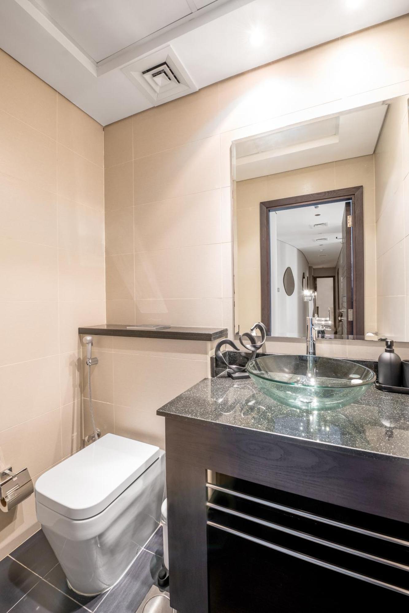 Luxury Iconic Cayan Tower - Free 5 Star Access! *