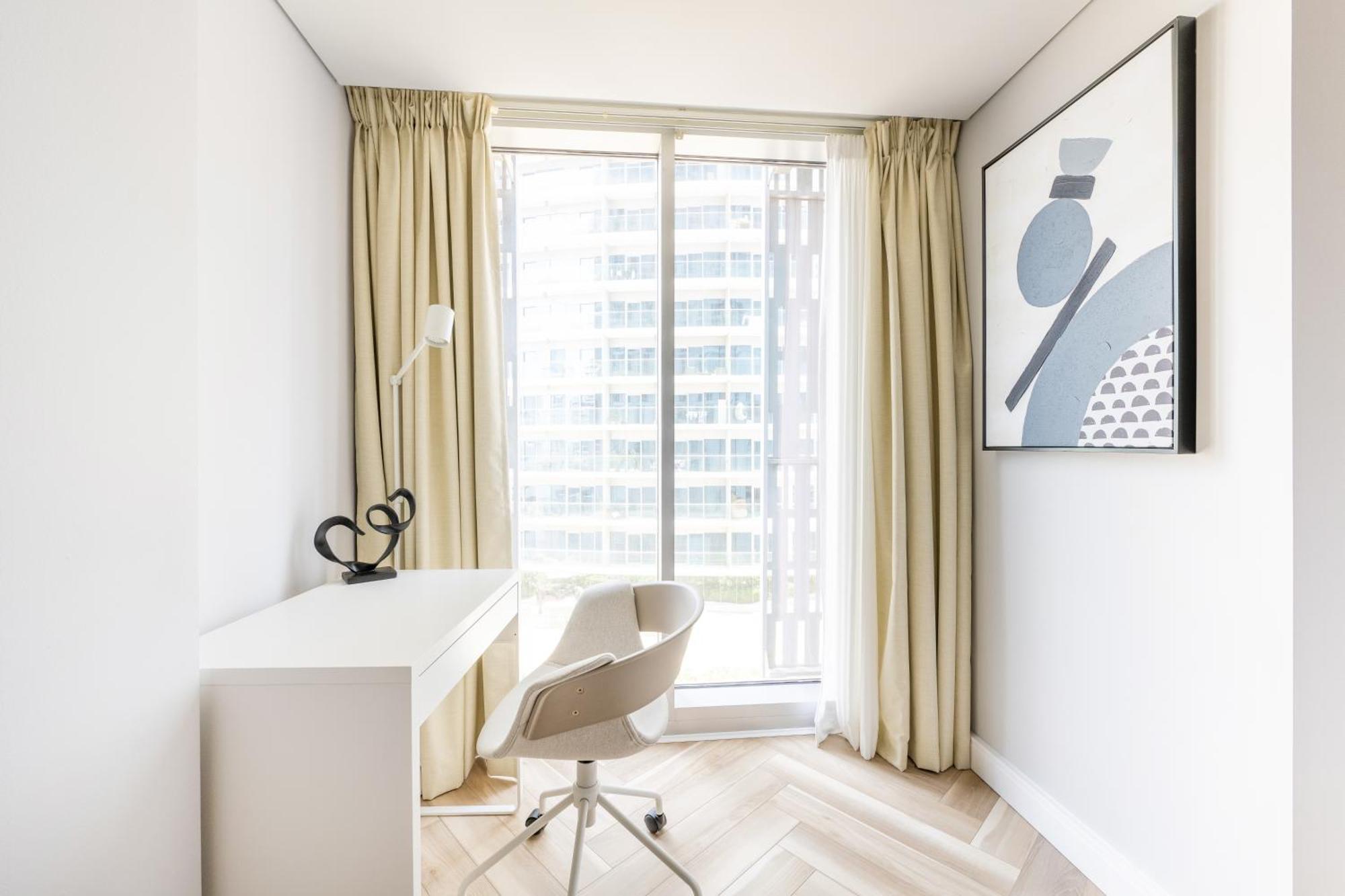 Luxury Iconic Cayan Tower - Free 5 Star Access! Dubai