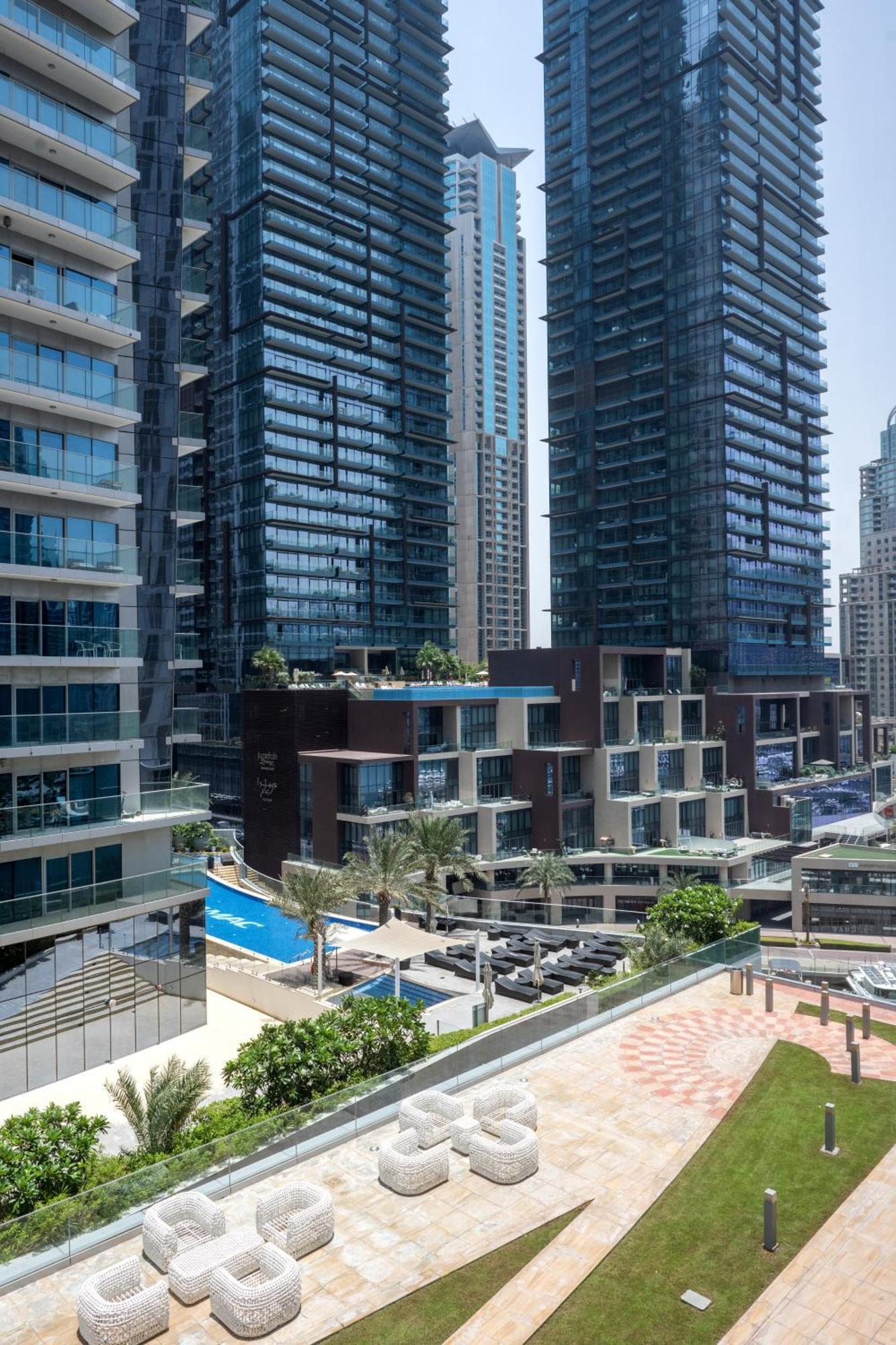 Luxury Iconic Cayan Tower - Free 5 Star Access!