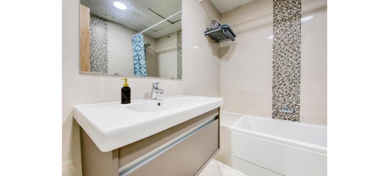 Luxurious 4-bedroom Duplex Near Jbr Apartment