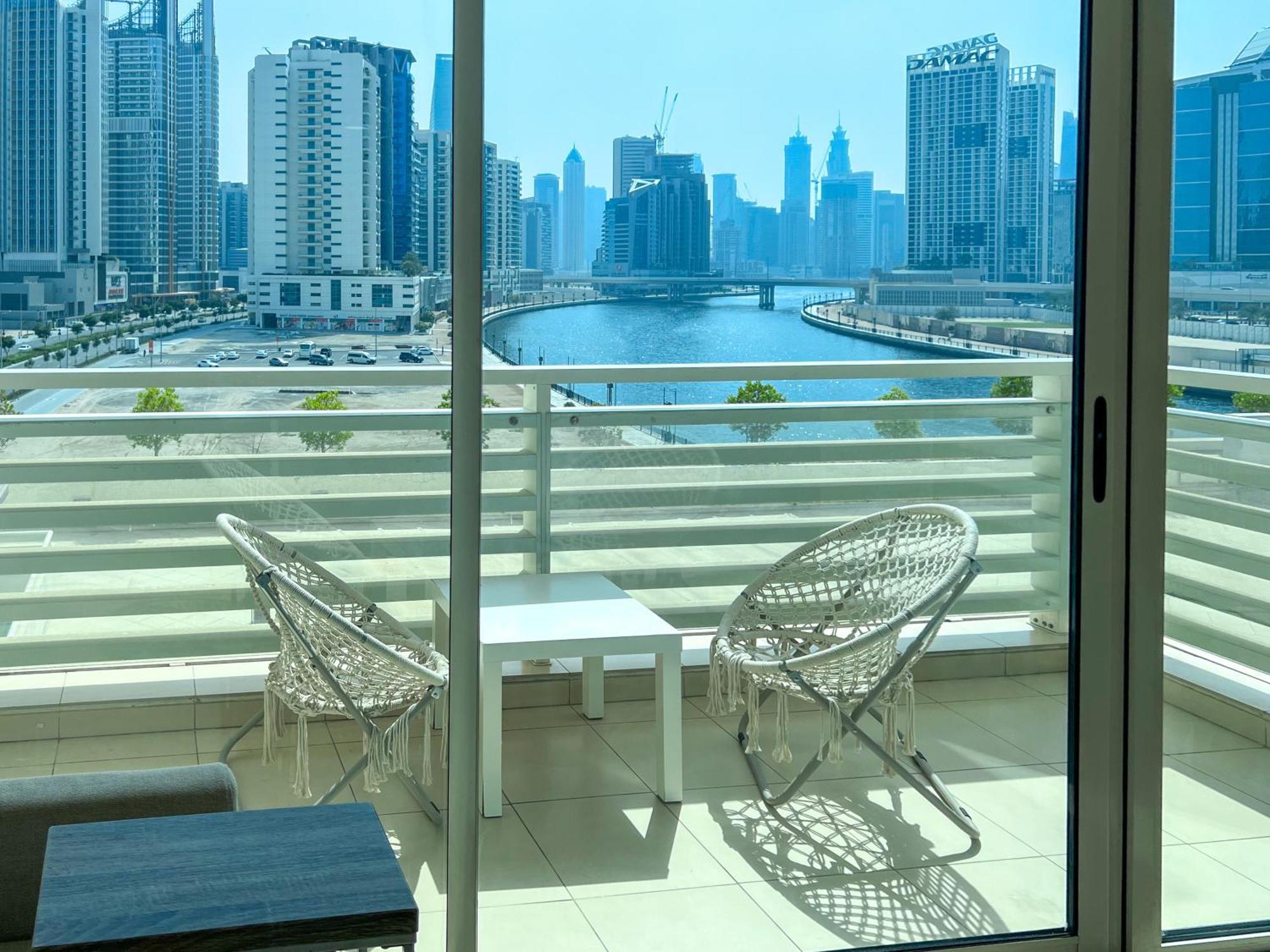 1br With Full Canal View - Down Town Apartment Dubai