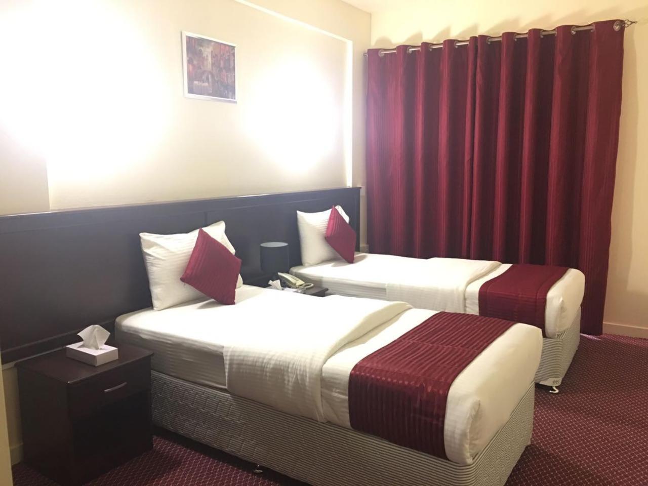 Simba Hotel *