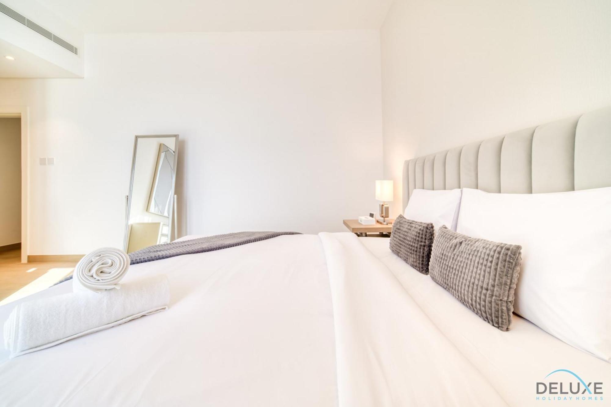 Peaceful 4br Penthouse With Assistant At Le Pont Jumeirah By Deluxe Homes * Dubai