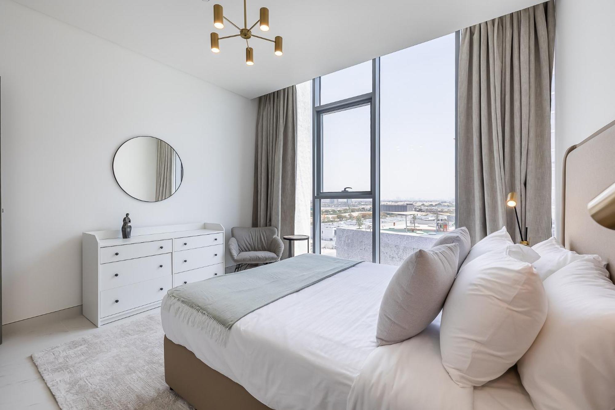 Fully Furnished I Lagoons View I District One
