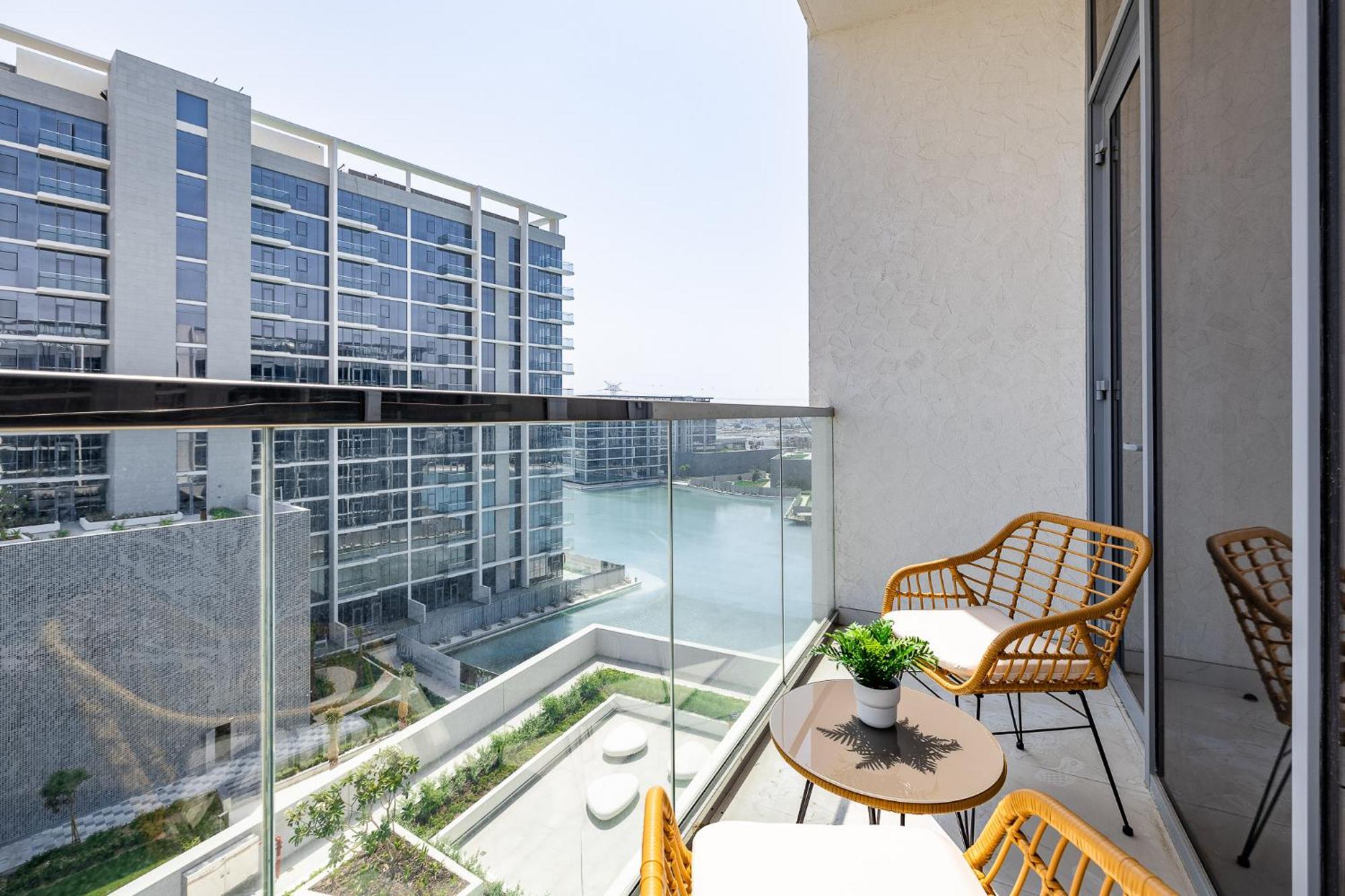 Apartment Fully Furnished I Lagoons View I District One *