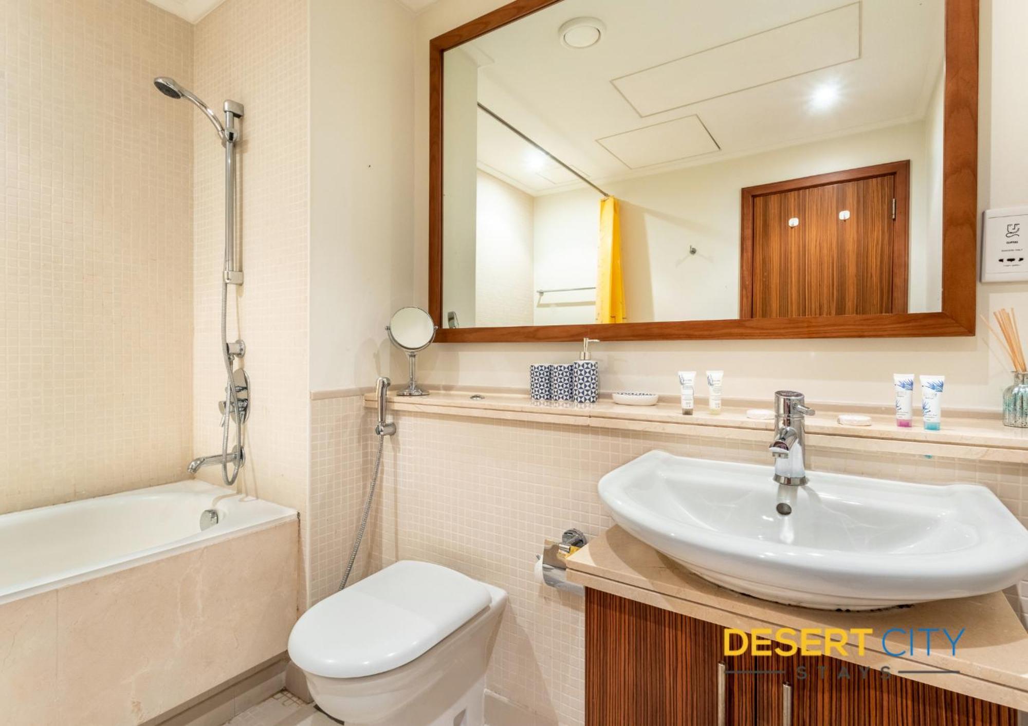 Daire 2 Bed In Attessa Tower, Marina By Desert