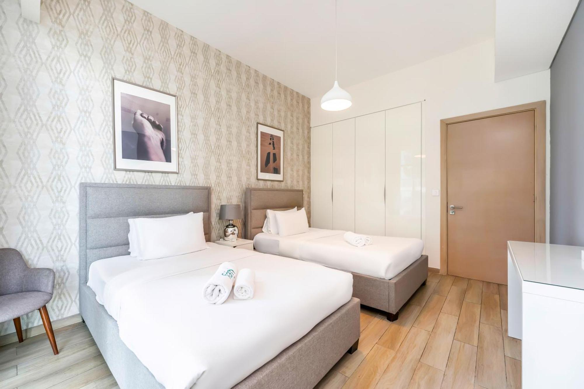 Fam Living - Mada Residences Downtown Apartment Dubai