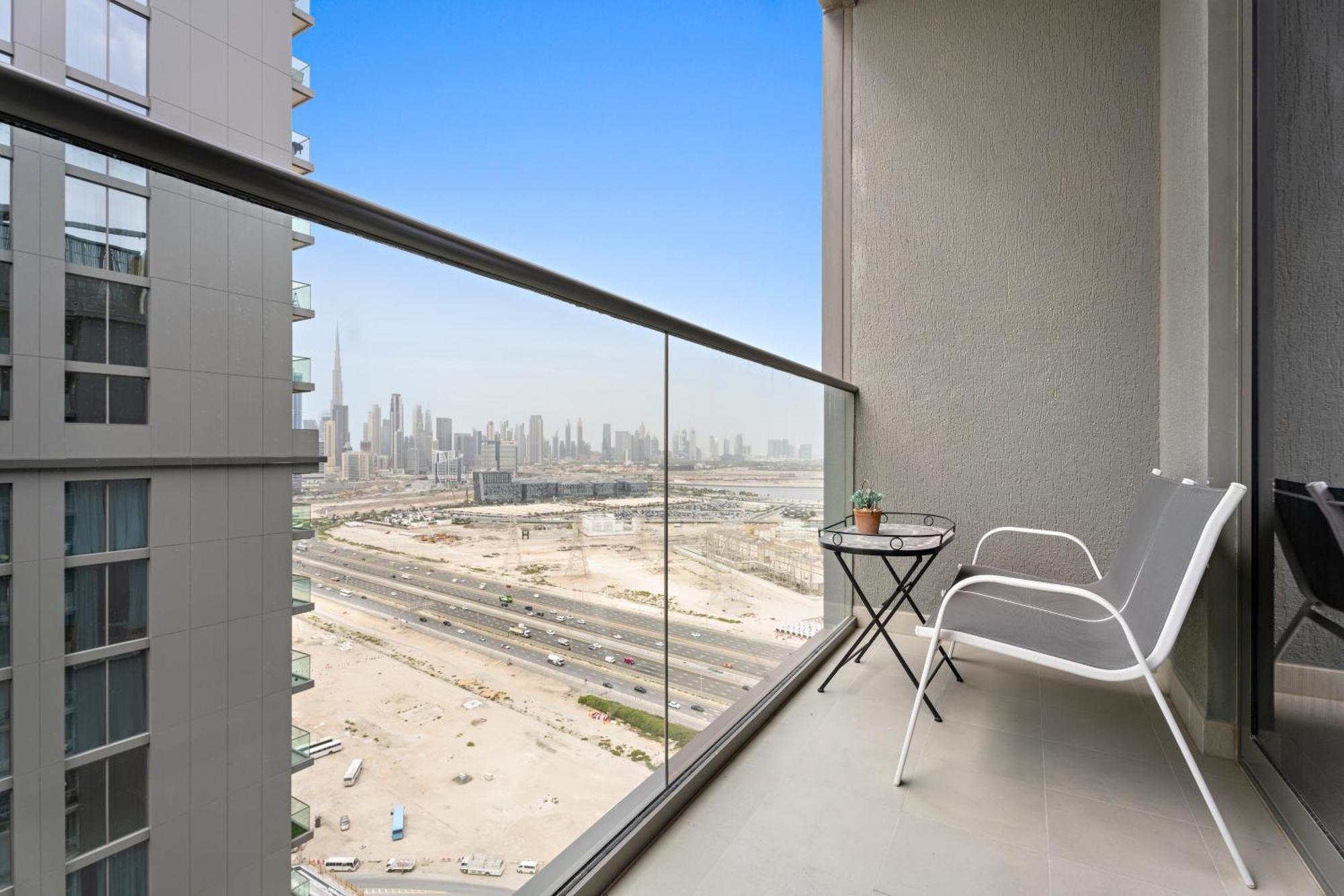 Daire Beautiful 2 Bedroom Next To Business Bay - Sobha Creek Vista