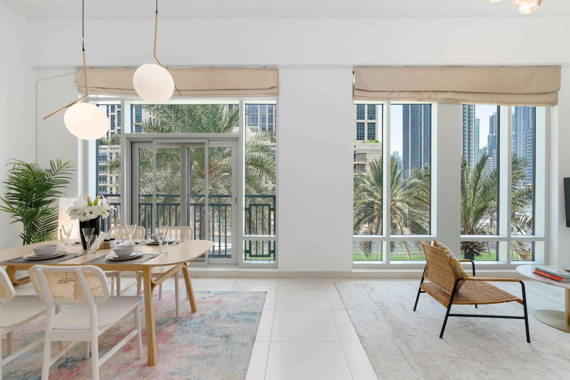 Ultimate / 5 Min Walk From Mall / 5 People / Downtown Boulevard *