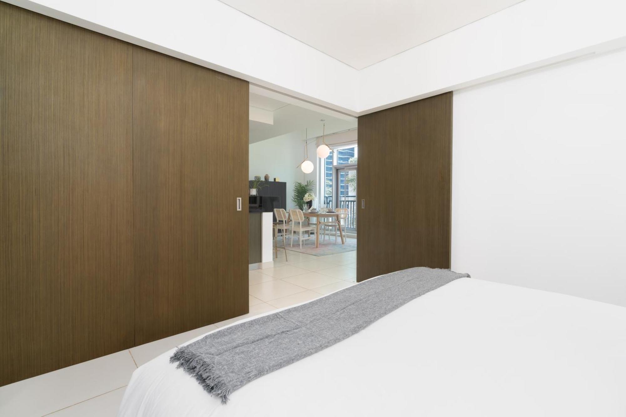 Ultimate / 5 Min Walk From Mall / 5 People / Downtown Boulevard Dubai
