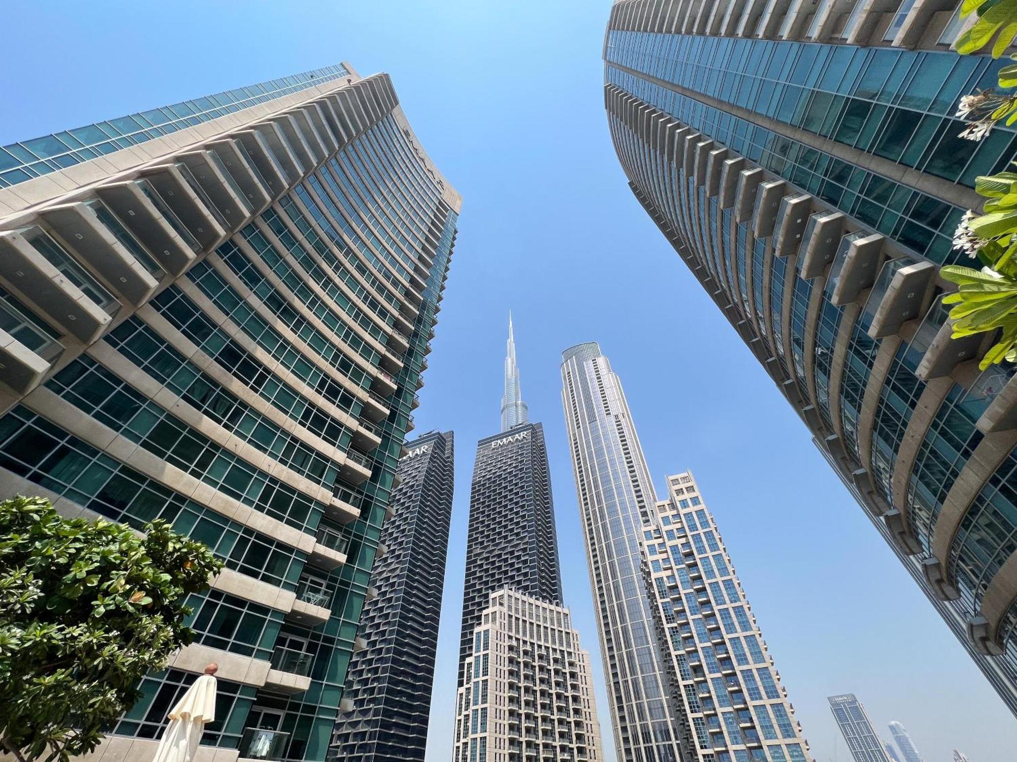 Ultimate / 5 Min Walk From Mall / 5 People / Downtown Boulevard * Dubai