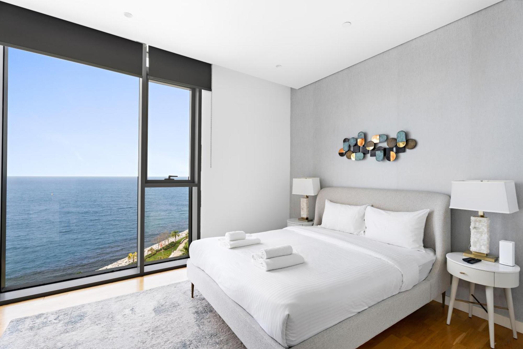 New 2 Bedroom In Bluewaters With Direct Sea View *