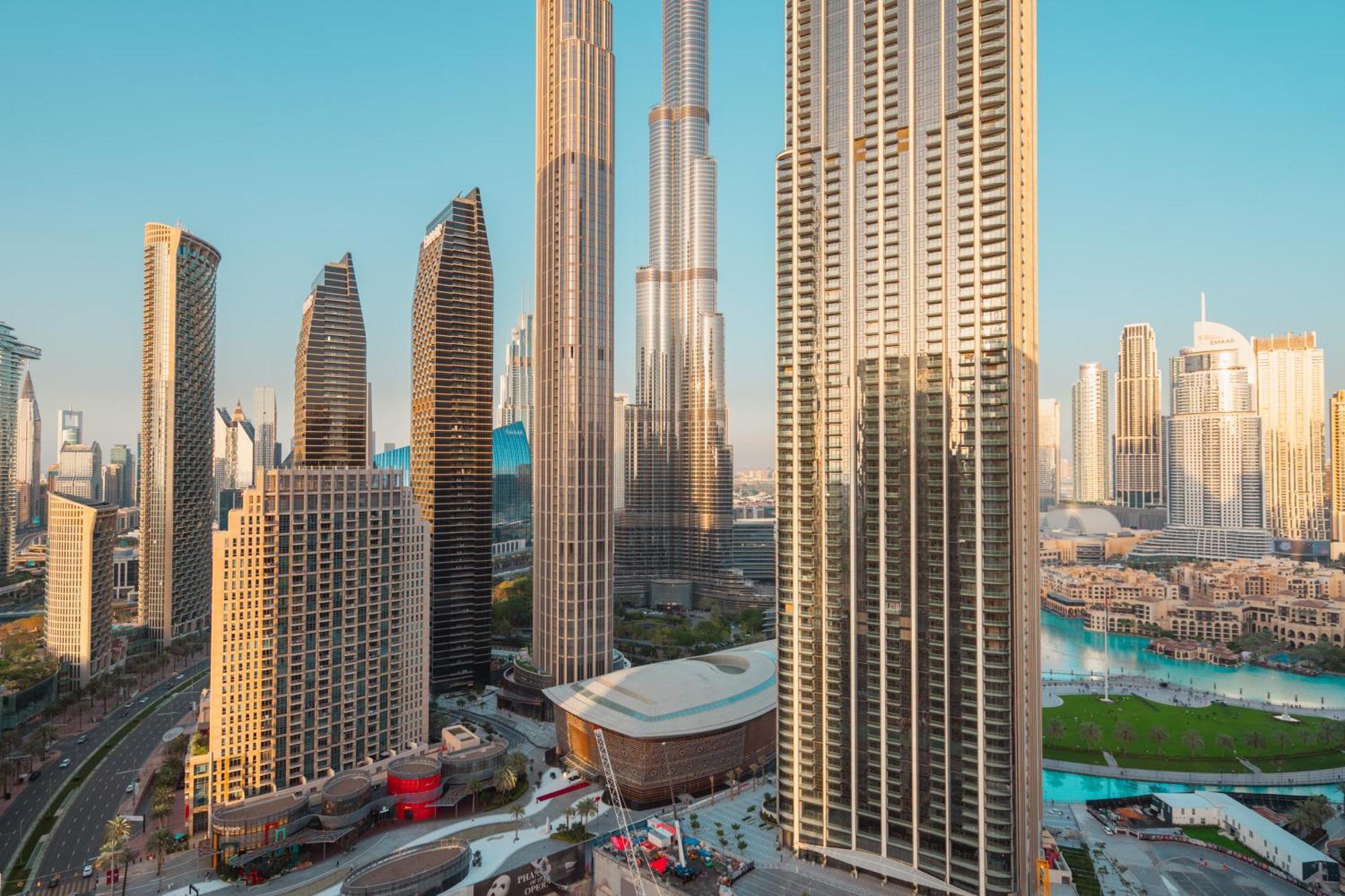 Prime Retreats @ Burj Crown By Emaar, Downtown Apartment *