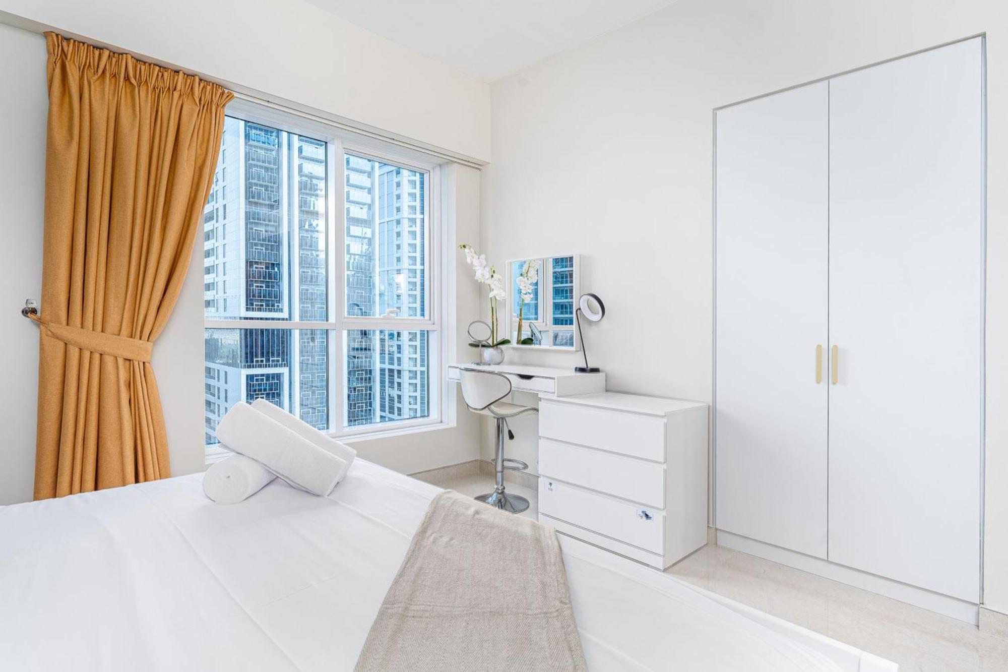 Vibrant 1br At Prime Location Marina By Deluxe Homes * Dubai
