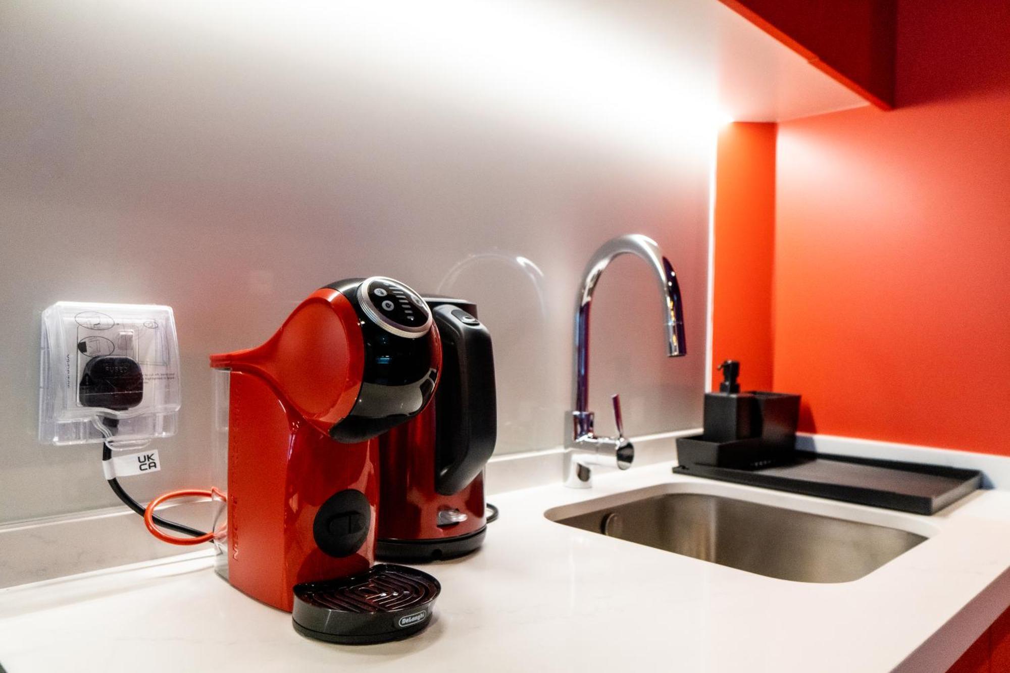 Capsule Flora Business Bay View Burj Khalifa-pool Table-game Arcade-projector-playstation 5 *