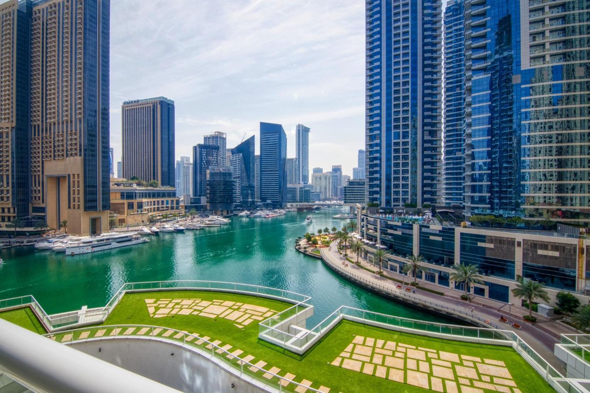 Lavish 2br With Charming Marina View Daire