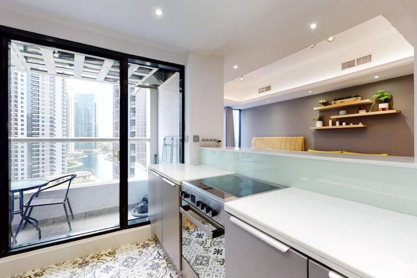 Large And Trendy - - Jlt Apartment Dubai