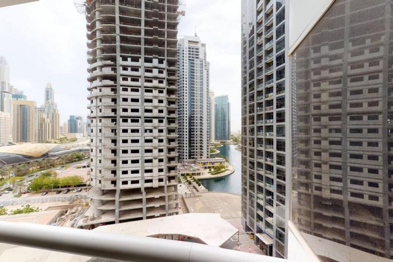 Large And Trendy - - Jlt Dubai