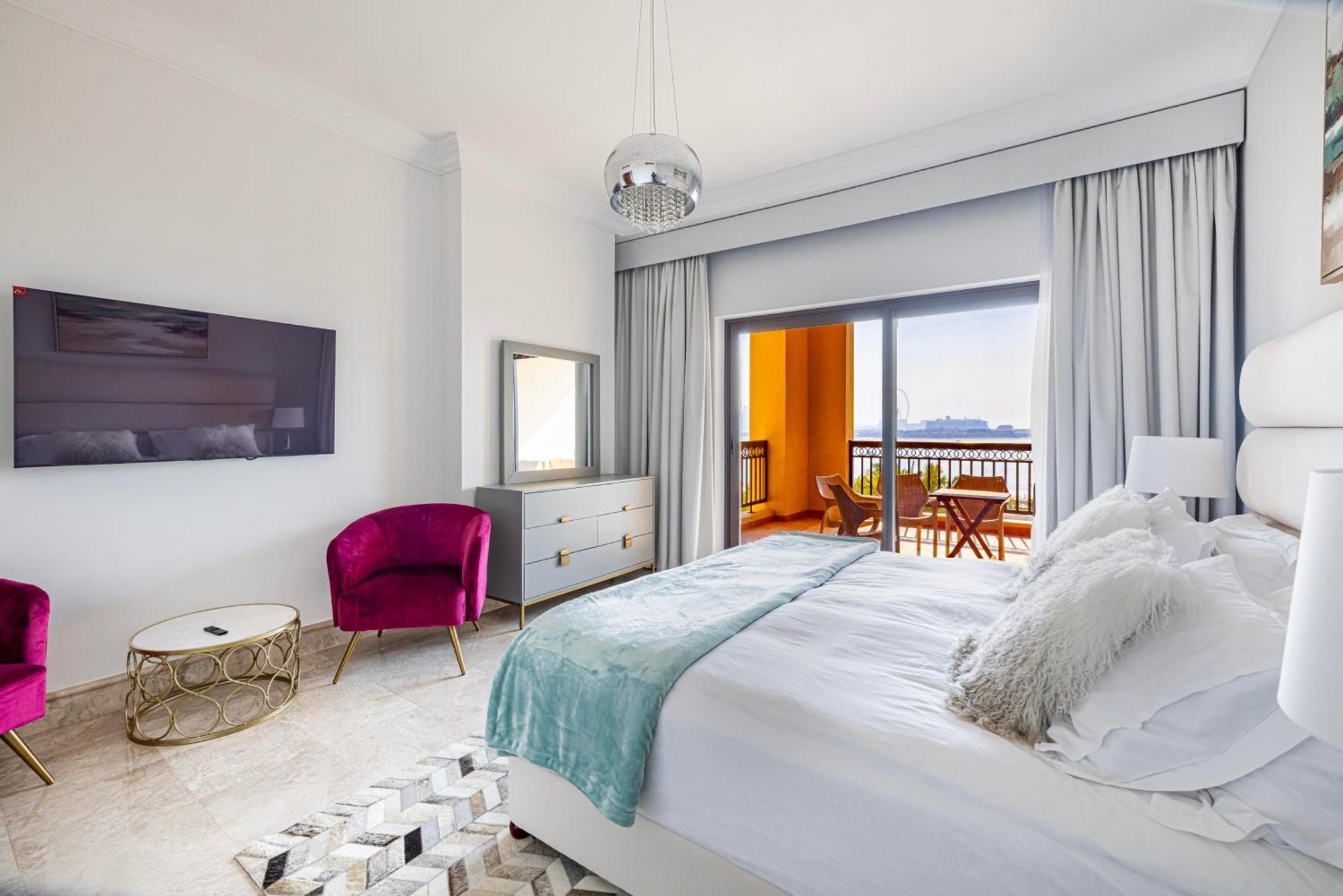 Fairmont North 2br Full Sea View * Dubai