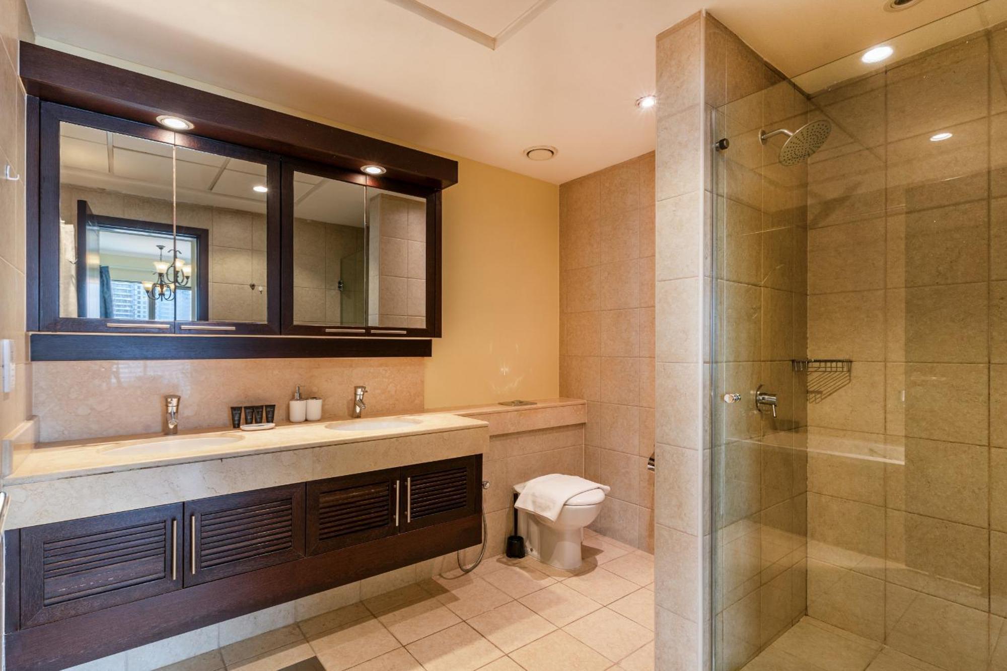 2br In The With Fireworks View,near Mall - Allsopp&allsopp Dubai