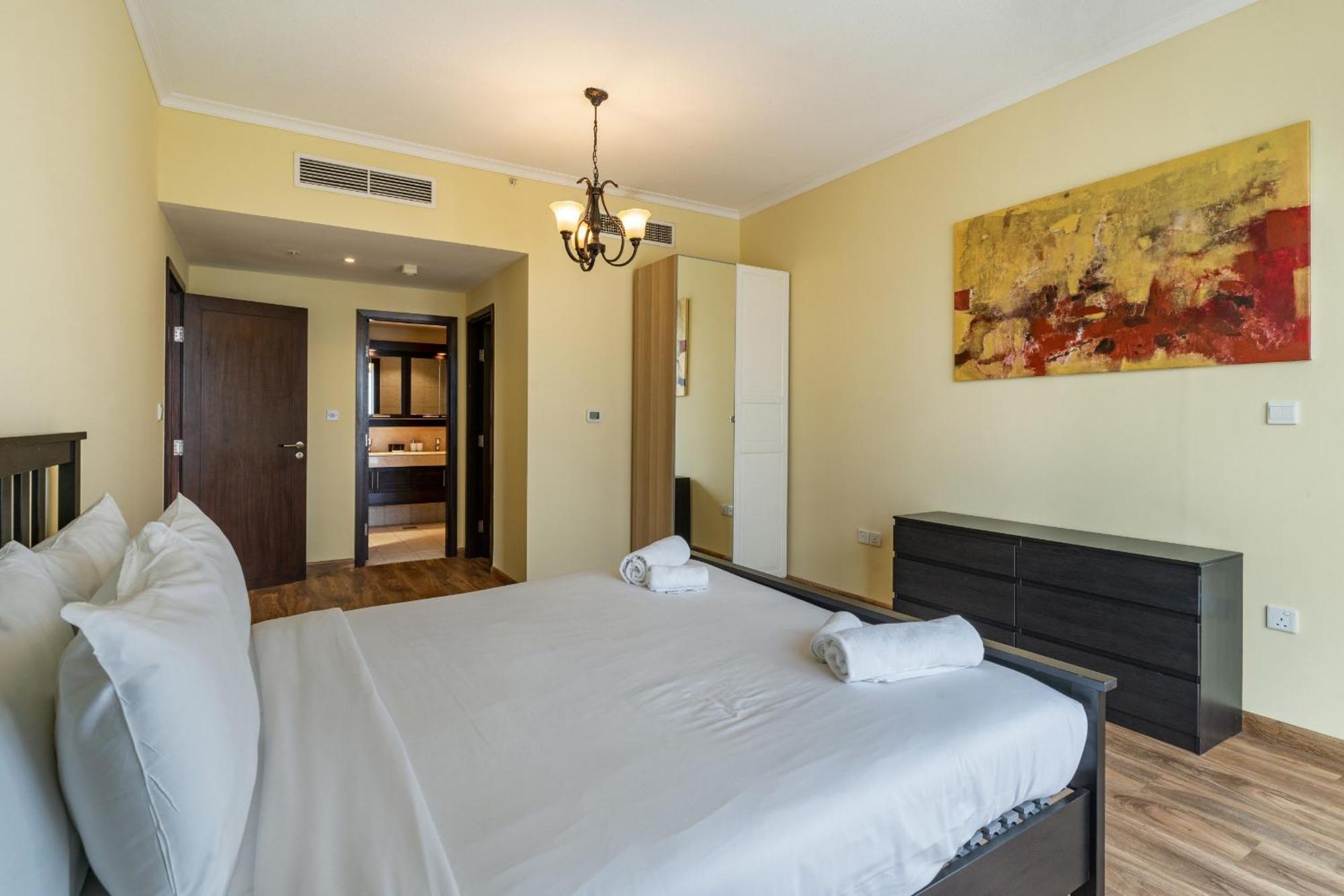 2br In The With Fireworks View,near Mall - Allsopp&allsopp * Dubai