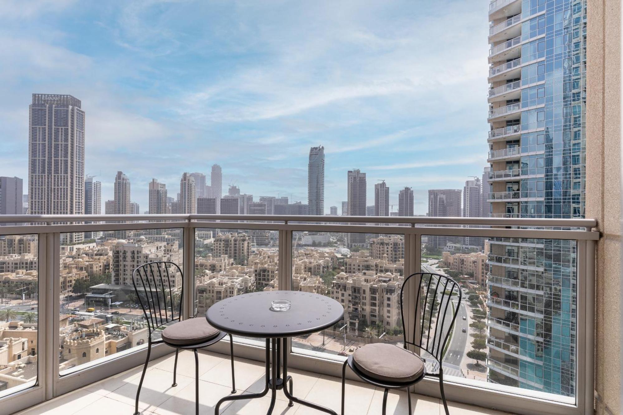 2br In The With Fireworks View,near Mall - Allsopp&allsopp Apartment