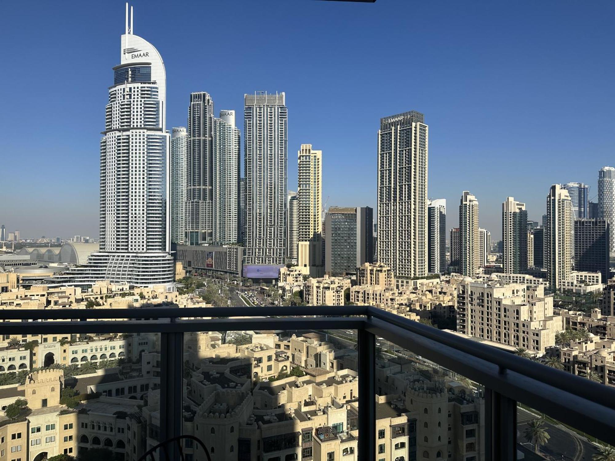 Apartment 2br In The With Fireworks View,near Mall - Allsopp&allsopp *