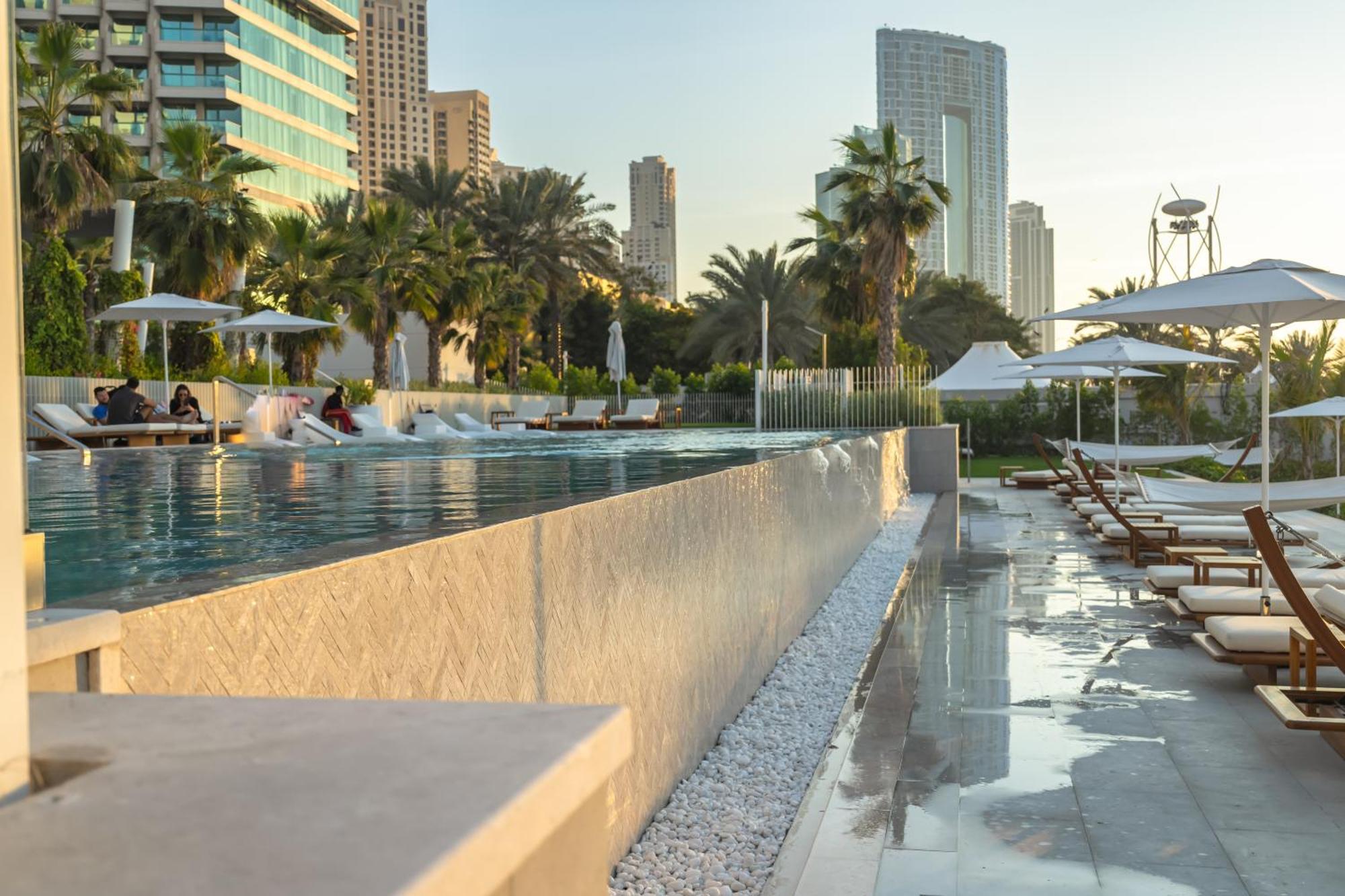 Magical Jbr With Private Access! Apartment
