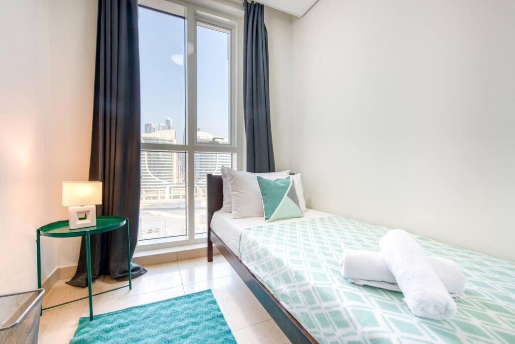 1br + Maid In Downtown Apartment