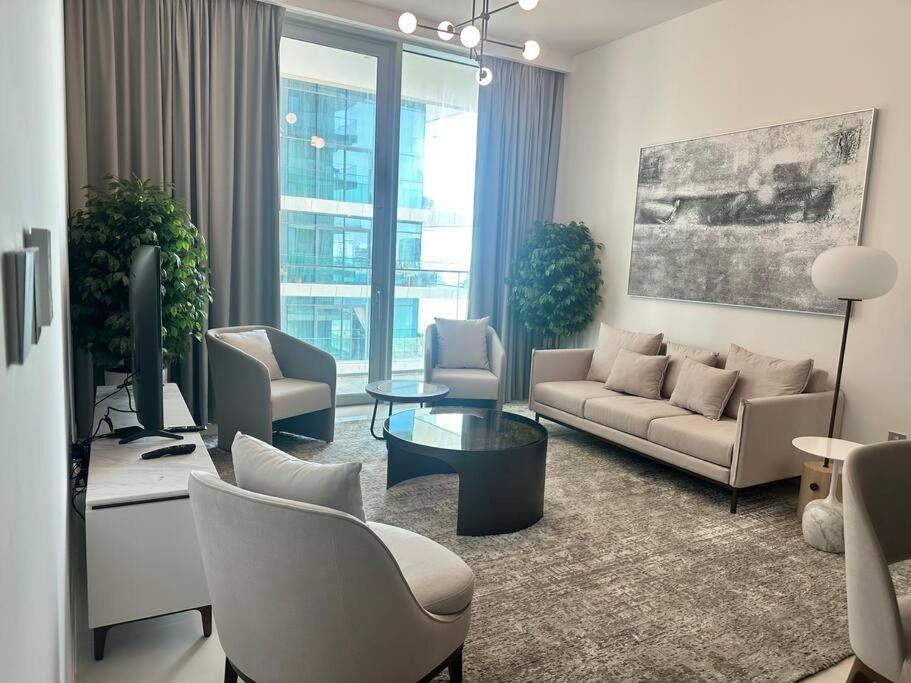 Apartment Luxury With Private Beach At Emaar Beachfront Dubai