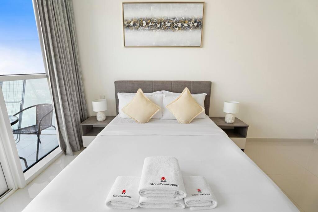 Stonetree - Modern - Carson A Dubai