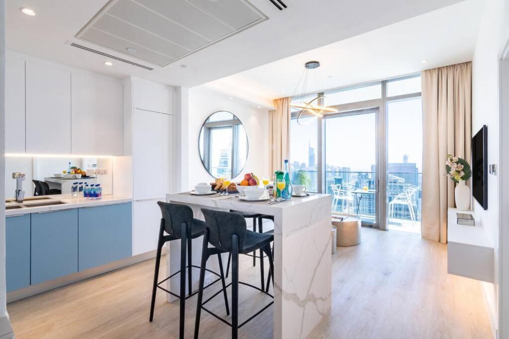 First Class 1br High Floor With Magical View * Dubai