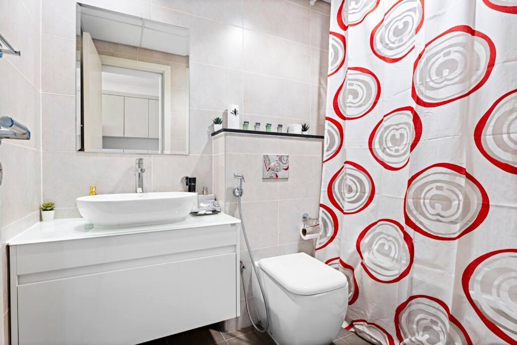 Stonetree - Modern - Carson A Dubai