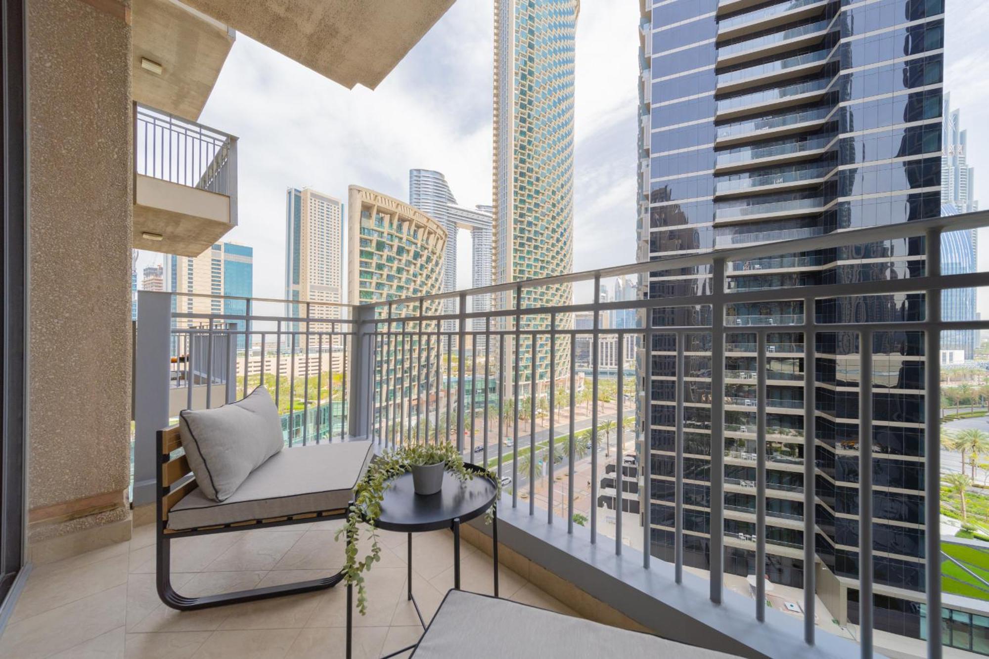 Eden's Homes & - Standpoint Residences