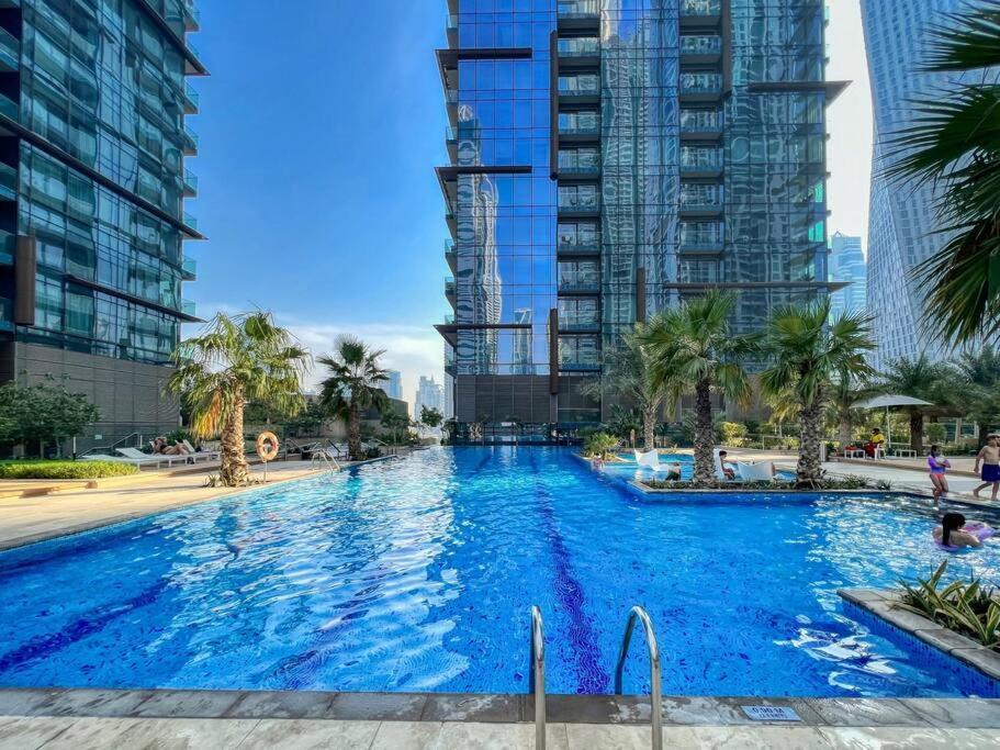 First Class 1br High Floor With Magical View