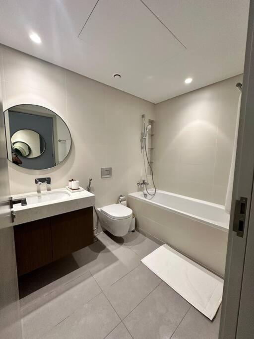 Luxury With Private Beach At Emaar Beachfront Apartment Dubai