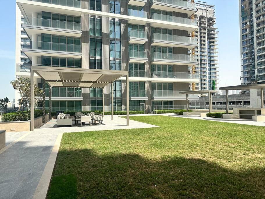 Luxury With Private Beach At Emaar Beachfront * Dubai