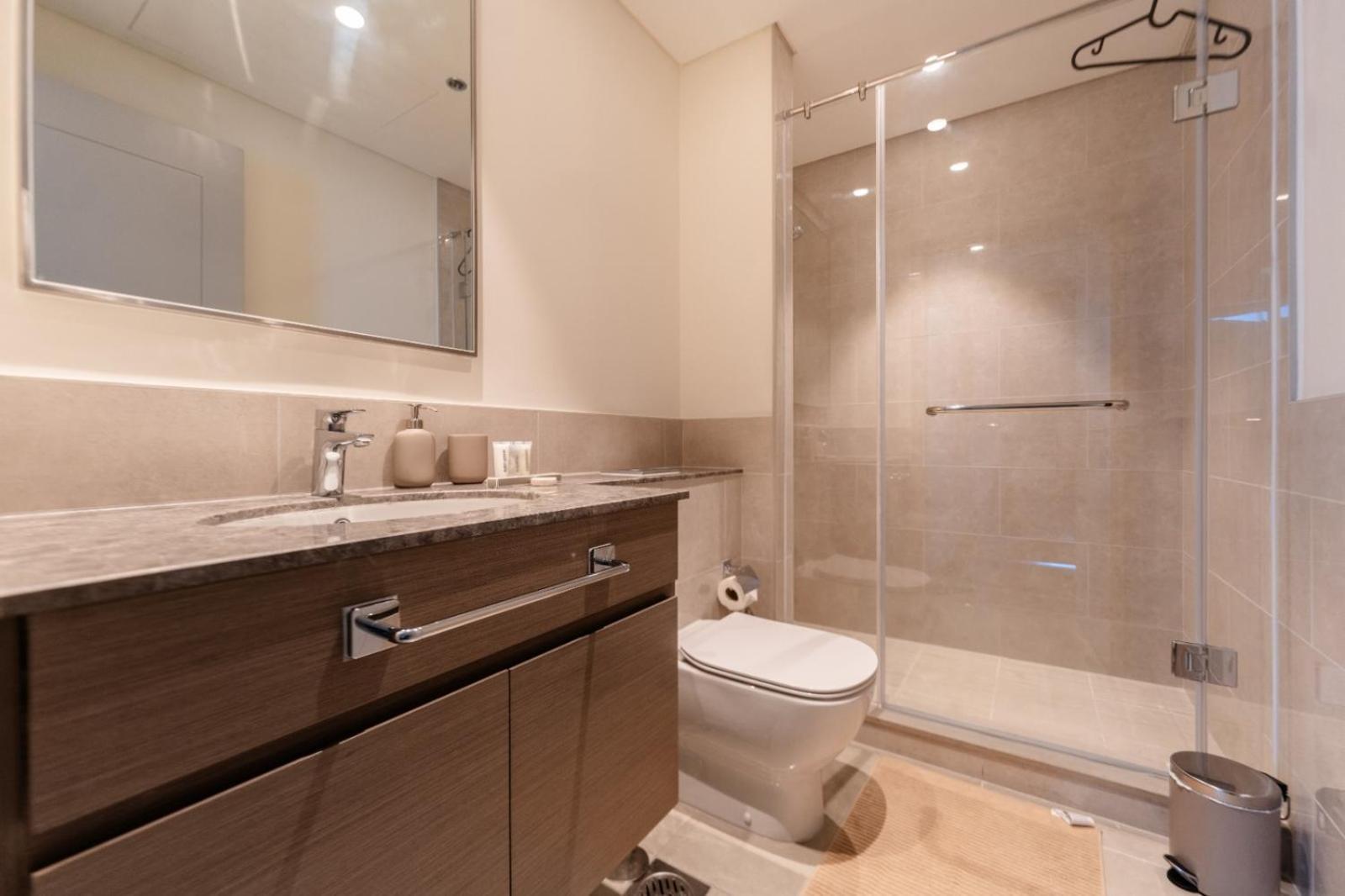 Charming In Downtown Just Steps From Burj Khalifa & Mall By Bhavan