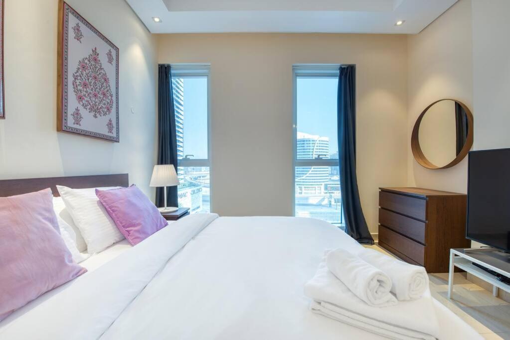 1br + Maid In Downtown * Dubai