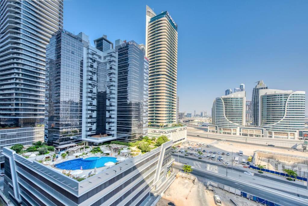 1br + Maid In Downtown Apartment