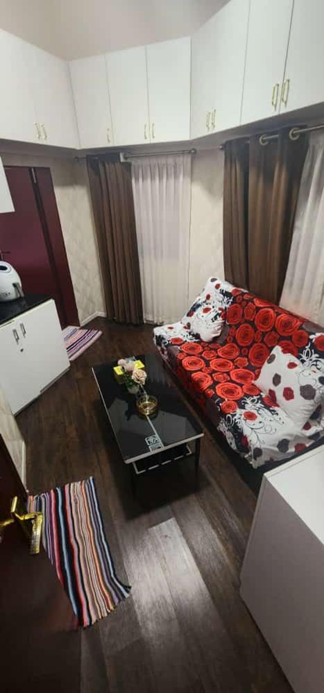 Modern Comfort - Alghurair Mall Apartment
