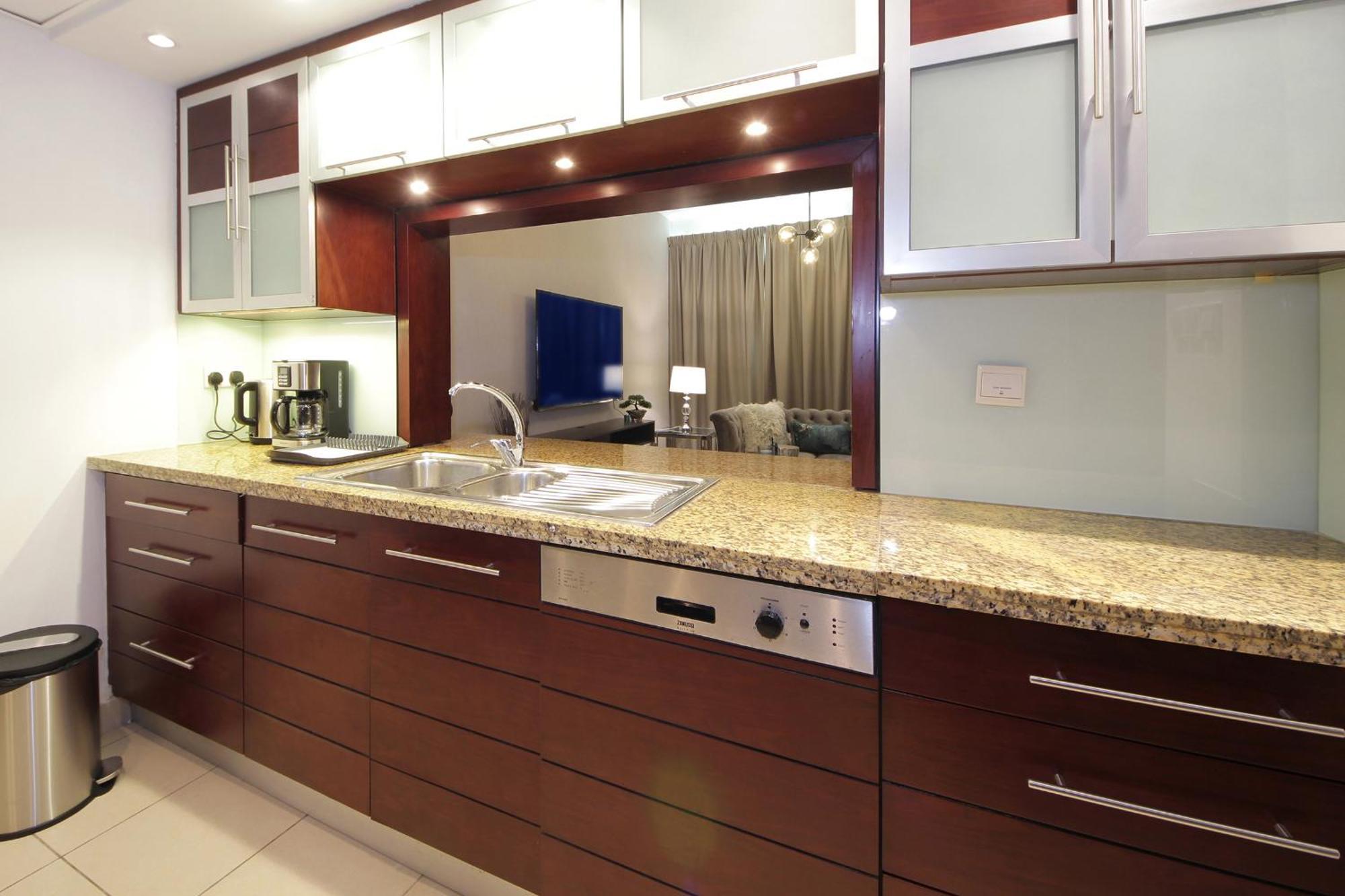 Stylish 2 Bedroom With Stunning Downtown View - Burj Views Tower East Dubai